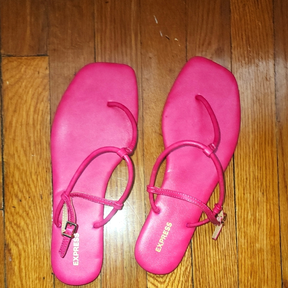 Express Pink Sandals with Vibrant Design